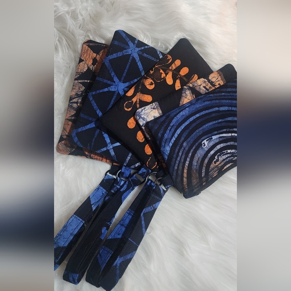 Uwakstar Designs Handmade Floral Blue, Black, And Orange Adire Batik Wristlet - Picture 3 of 8